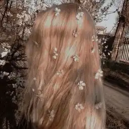 背影头像女生唯美漂亮愿做你的社会小恶魔