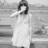 谁有黑白不带字的情侣头像,急用,奖赏大大地