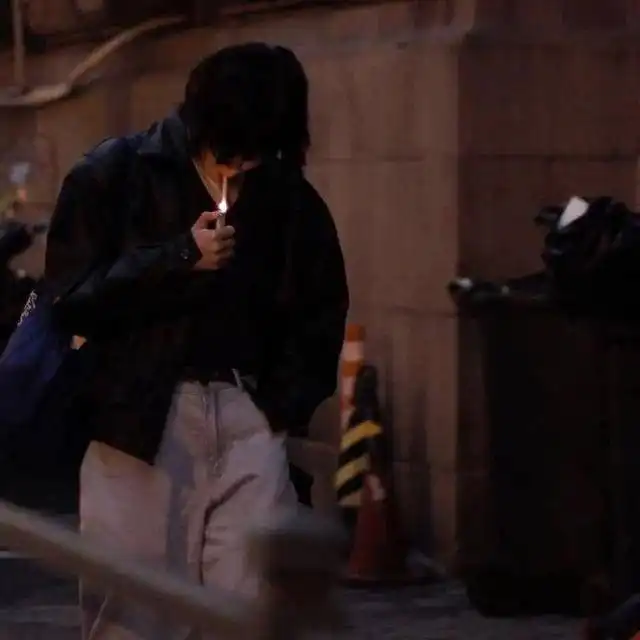 头像丨男生你继续差的话,没人会等你