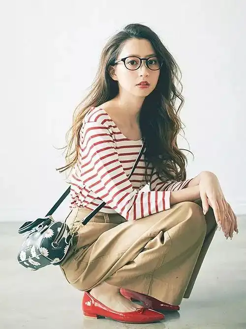 日杂风应该这样穿,变身潮girl很简单