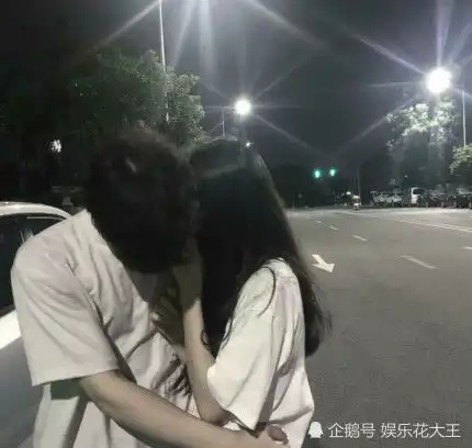 情侣禁欲系头像不是人