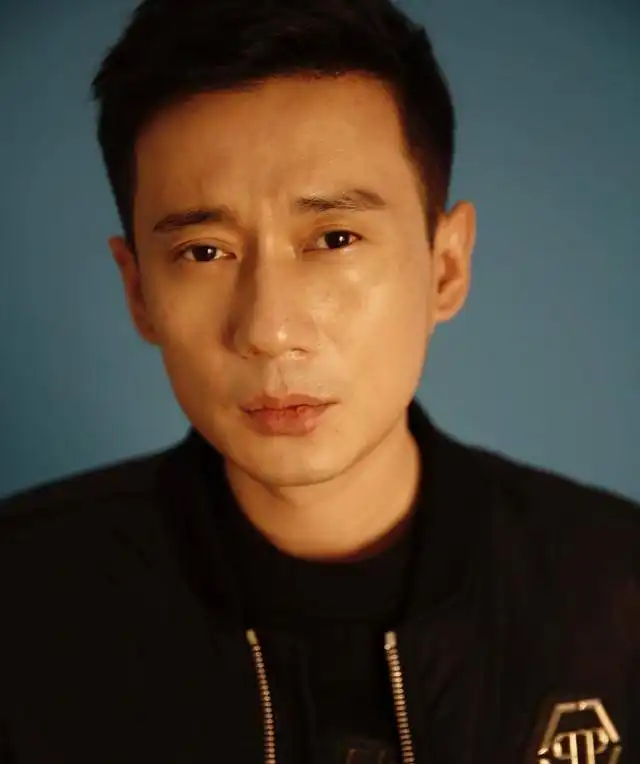 曾饰演父女,圈内模范夫妻刘晓洁徐洪浩,如今靠黑白禁区翻红