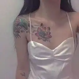 纹身女头像高冷霸气