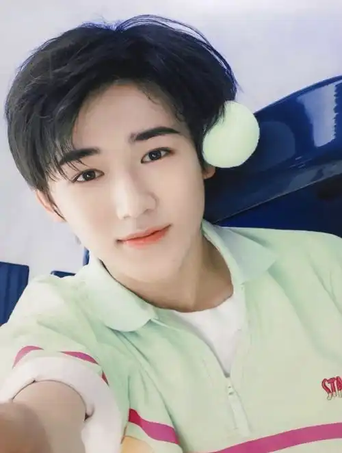 宋亚轩图片文案