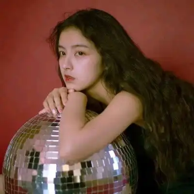 绿色系淡雅气质头像女系