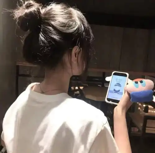 ins招桃花女头
