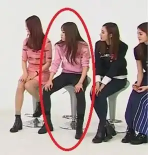 听说女生独自一人时会模仿男生做这十件事