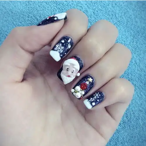 圣诞节主题美甲这么做更抢眼,趴踢再嗨都不怕