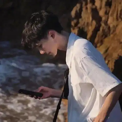 头像我讨厌自己说了一大堆之后对方沉默的回应