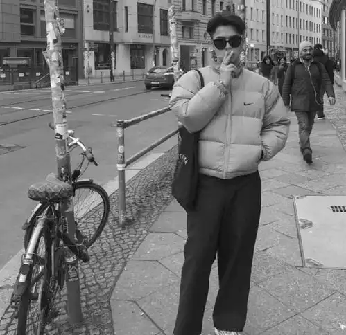 有哪些适合男生用的超级酷的微信头像