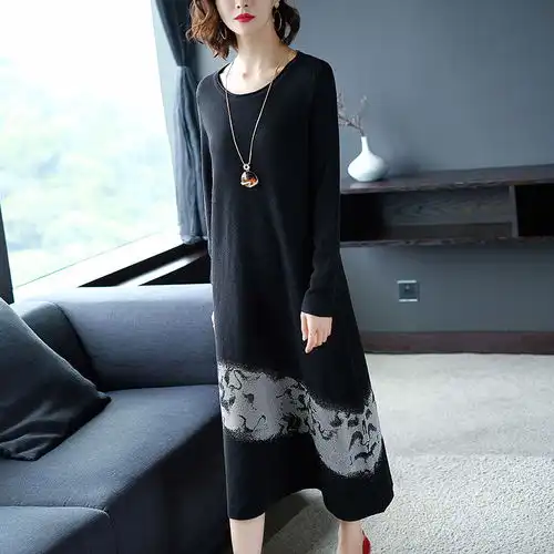 建议大家聚会就穿这赫本黑冬裙,时髦减龄,穿出十足女人味