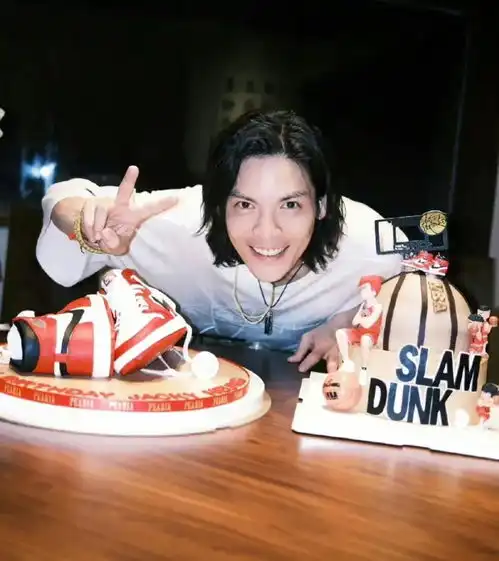 向佐ins持续掉粉曾让李胜利离香港远一点,本人霸气回应脱粉