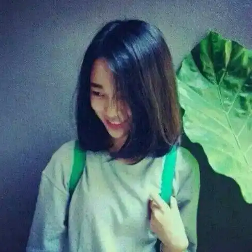 跪求这照片的情侣头像qq2422796214