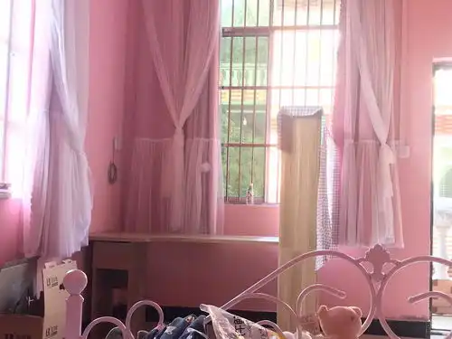 一颗中年少女心改造粉色卧室