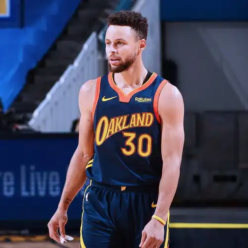 伊戈达拉以前笑着打球会被当成软蛋而库里改变了篮球比赛