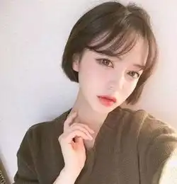 萌系头像女生真人遮脸短