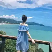 蓝天白云女生微信头像