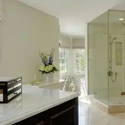 简洁白色系卫生间简约三居装修效果图