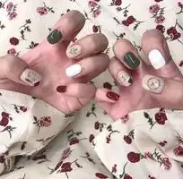 爆红ins的圣诞美甲,直接拿图快去做起来吧