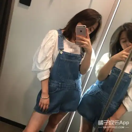 试衣间测评如何穿成初恋少女吴宣仪