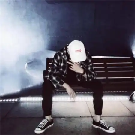 情侣个性头像一人一张,爱过就怀念一辈子