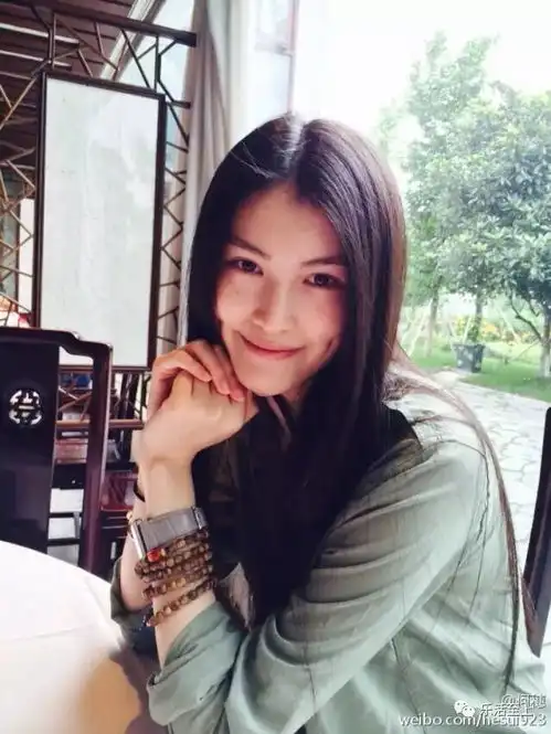 她曾比刘雯红,一张禁欲系冷淡脸,美成了众男神忘不掉的前女友