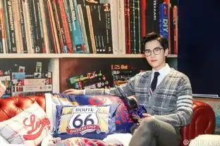 禁欲系眼镜男,除了胡歌我只服他