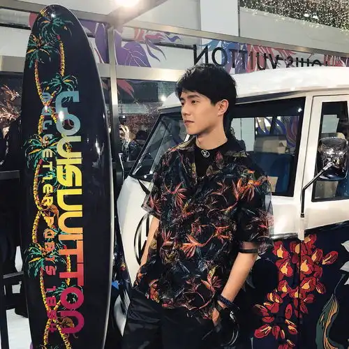 刘昊然haoranliu图片