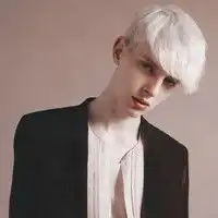 黑色西装控的帅哥窝