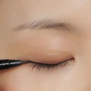 新手初学裸妆的详细教程水润肌肤也能化出来