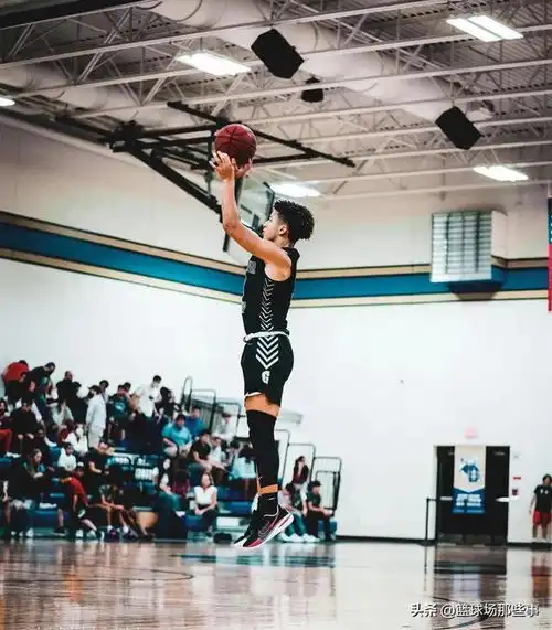 nba球员之子介绍三分神射雷阿伦之子,投篮姿势颇有其父影子