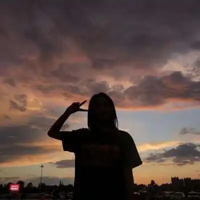 班主任发现不了的情侣头像