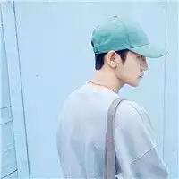 帅气爆棚男生头像,戴帽子显得更是有范儿