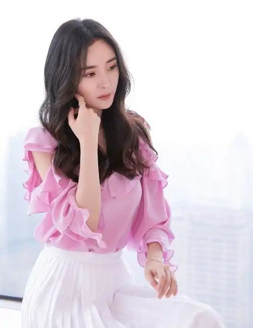 小个子穿百褶裙有多美记住这几招小技巧,每天出门不重样