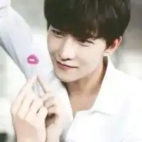 男微信头像治愈系干净杨