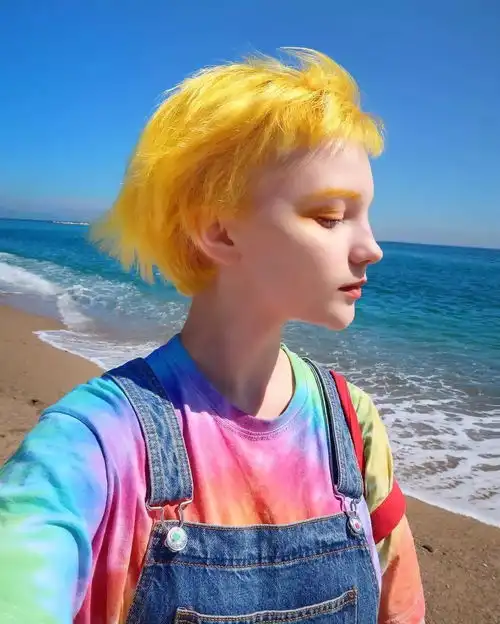 发型欣赏不一样的发色