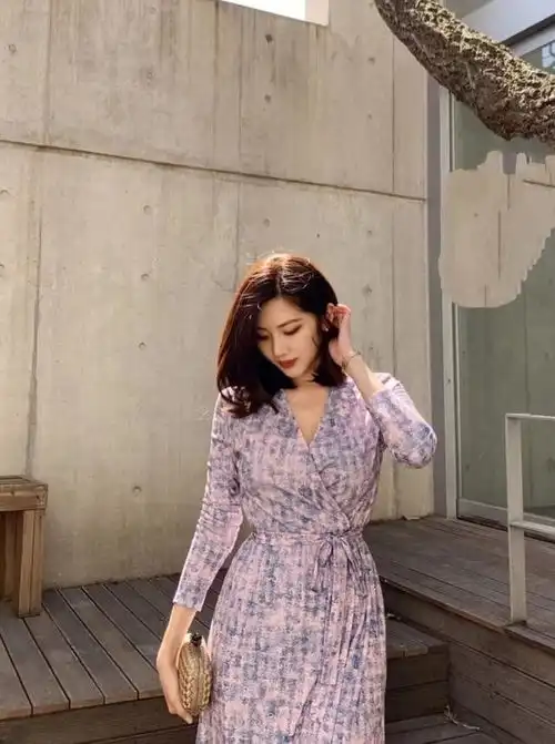 韩系穿搭太少女看这位韩国气质博主穿搭,简约高贵又女神