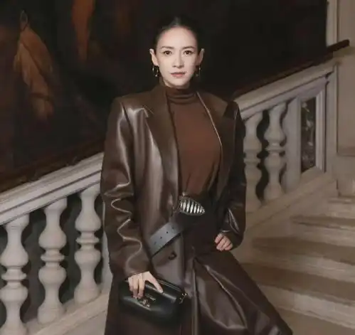 章泽天章子怡同框前者站c位气场强大,后者霸气,二人似姐妹