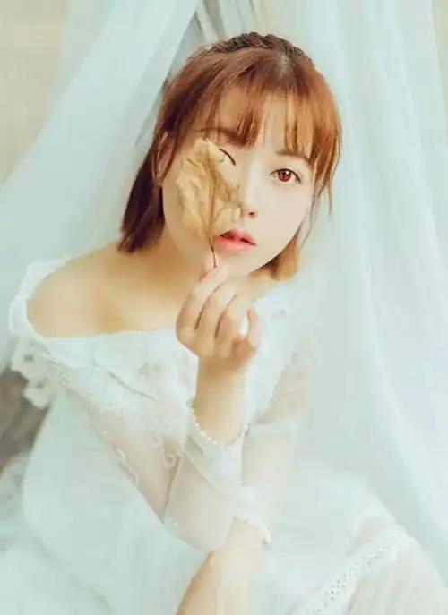 女生头像纯白系头像可爱