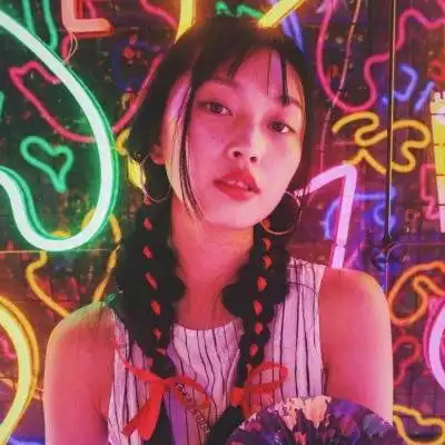 橙色系女生头像图片优质