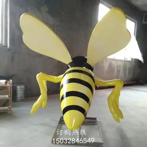 蜜蜂雕塑厂家玻璃钢卡通景观小蜜蜂雕塑厂家越凯蜜蜂雕塑盐城