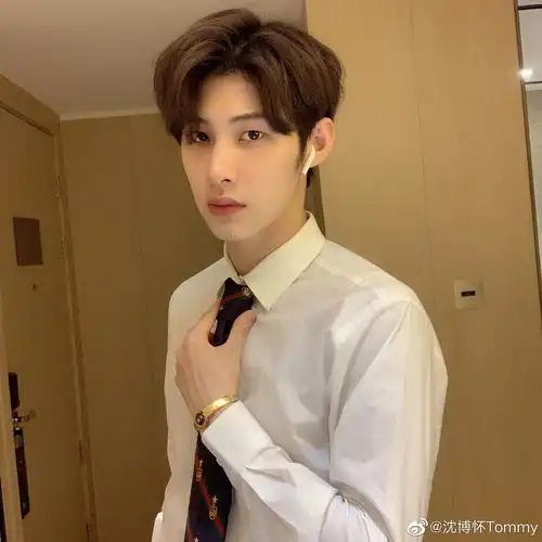 帅哥图屏看看我们韩系酷盖沈博怀弟弟持续更新