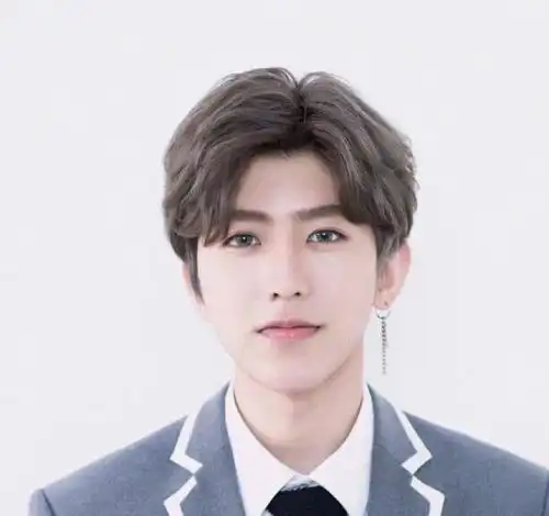 回锅肉热潮又被掀起,35岁还来参加选秀,但蔡徐坤已再难复制