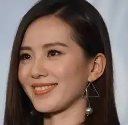 杨幂唐嫣都如此追捧脏橘色,竟然承包了半个娱乐圈