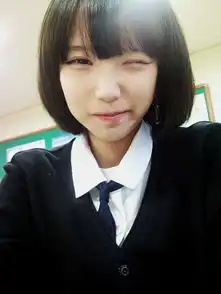 韩国女生三分的齐刘海怎么弄的很多脸赞时代的女生都是这种求详解