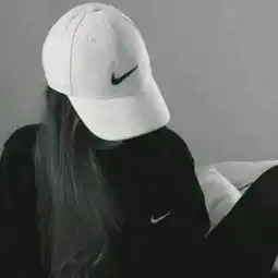 超拽头像女生霸气冷酷黑白2018心动是本能而忠诚是选择