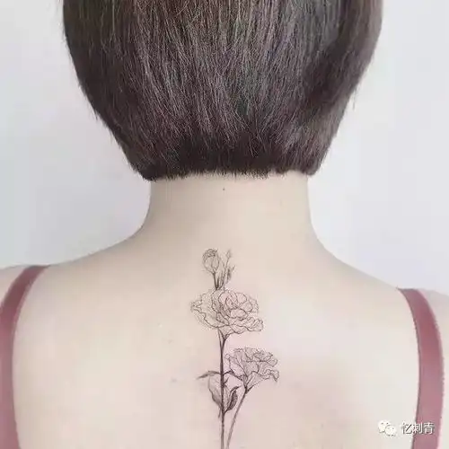 柔软又娇媚,堪称撩汉第一名的碎花系纹身