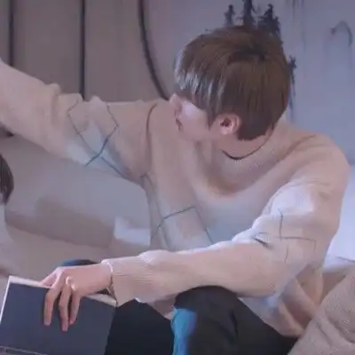 吴宣仪程潇闺蜜头像,抱图点赞,谢谢