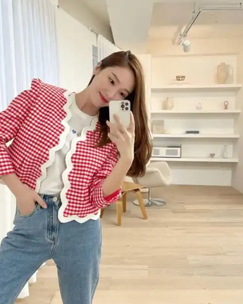 jessica真的很懂怎么能穿的时髦又随性