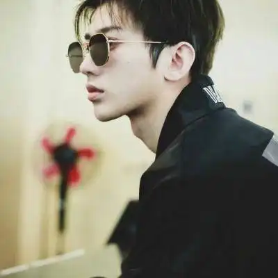 蔡徐坤头像高清图片2020新款蔡徐坤霸气帅气图片